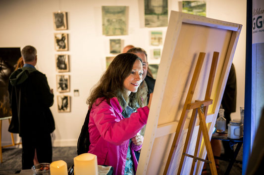 Découvrez l’Art Vivant avec les Toiles Collectives de Galerie LAB
